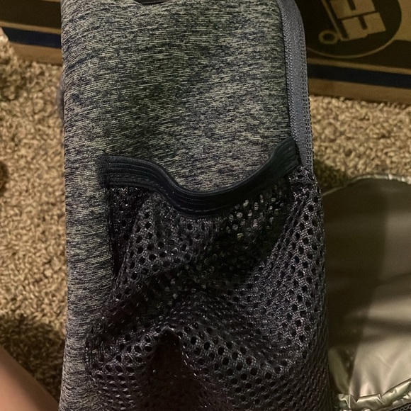 used once or twice, lunch box. - Picture 3 of 3